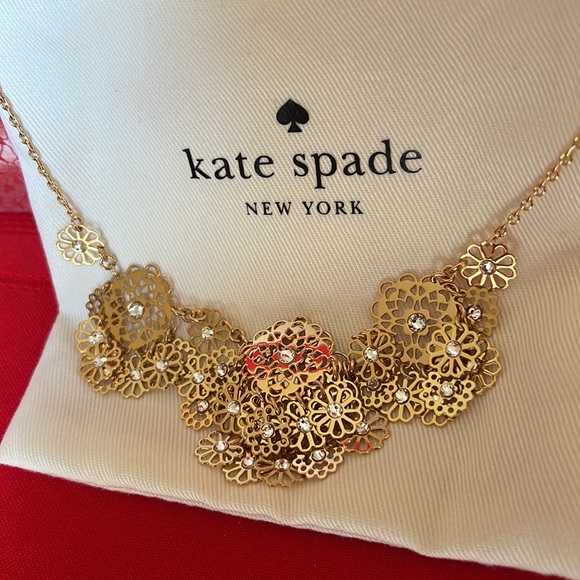 NEW KATE SPADE GOLDEN AGE CRYSTAL FLOWER NECKLACE MINT - Picture 7 of 14
